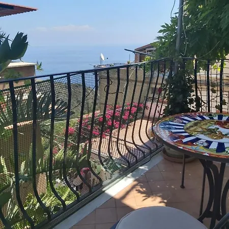 La Guardiola Di Angela E Nino Bed and Breakfast Ταορμίνα